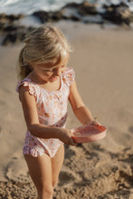 Load image into Gallery viewer, Little Dutch Pink Beach Set

