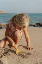 Load image into Gallery viewer, Little Dutch Pink Beach Set
