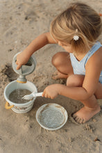 Load image into Gallery viewer, girl playing with Little Dutch Beach Set - Fresh Greens
