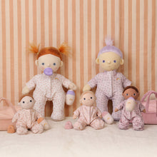 Load image into Gallery viewer, Binky Dinky Pip and Carrycot and her friends

