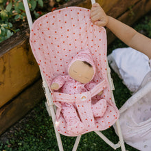 Load image into Gallery viewer, Sollie_Strolley_Strawberry_Lifestyle_2 with doll and stroller
