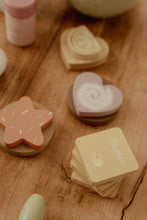Load image into Gallery viewer, little dutch wooden Baking set cookies
