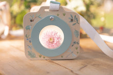 Load image into Gallery viewer, child with Insect Box Forest Friends with Magnifier

